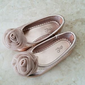 Gap rose/ gold flats